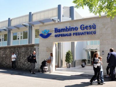 A tre anni esce dall’ospedale e muore, dal pronto soccorso: “Stava bene”