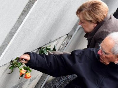 Muro di Berlino, il crollo 30 anni fa: le celebrazioni