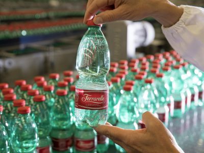 L’acqua minerale Ferrarelle sbarca negli Stati Uniti