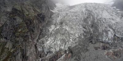 Il ghiacciaio del Bianco rallenta, ma scivola a...
