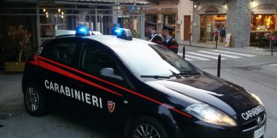 Adescava minori sul web attirandoli poi a casa,...