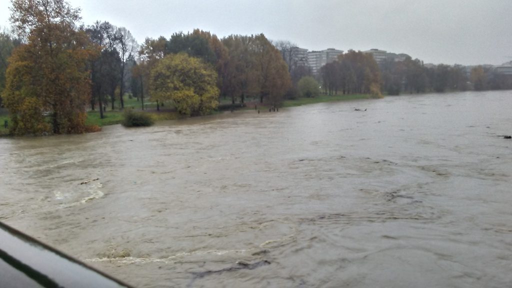 fiume po a torino