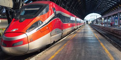 Donna ferita a coltellate sul Frecciarossa Tori...