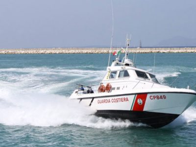 Due cadaveri in decomposizione trovati in mare,si tratta di migranti