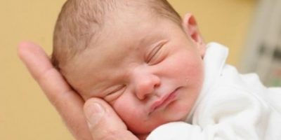 Palermo, arrestata la mamma della neonata posit...