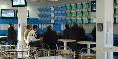 Minori in sale scommesse e lavoratori in nero, ...