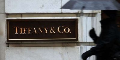 Il colosso del lusso Lvmh acquista Tiffany per ...