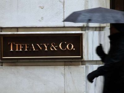 Il colosso del lusso Lvmh acquista Tiffany per 14,7 miliardi di euro