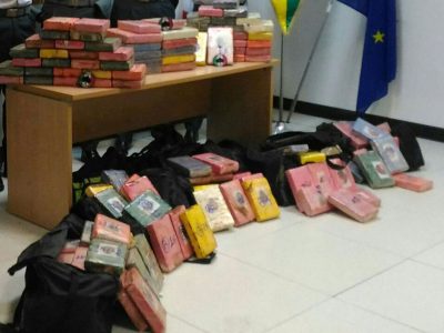 Sequestrate 1,2 tonnellate di cocaina nel porto di Gioia Tauro