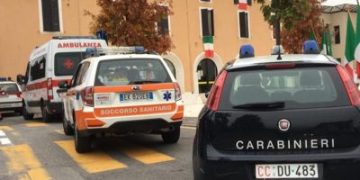 Trovata morta in Municipio, con delle ferite di...