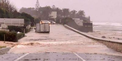 Allerta rossa per domani in Liguria: chiusi por...