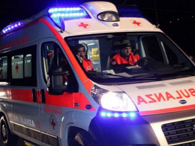 Torino, ciclista muore travolto da una volante della polizia