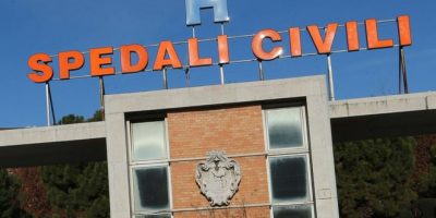 Studentessa di 19 anni muore di meningite: aper...