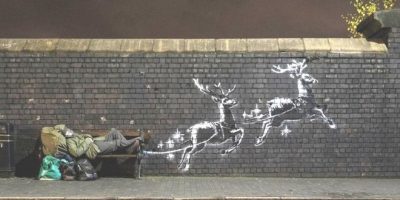 Banksy incanta Birmingham con la panchina train...