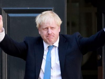 Elezioni Gb, successo per Boris Johnson: “Brexit entro gennaio”