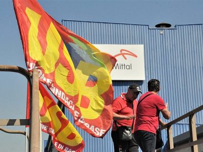 Si tratta tra governo e Mittal, mentre è in corso un nuovo sciopero