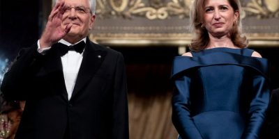 Quattro minuti di applausi per Mattarella alla ...