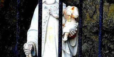 Decapitati la Madonnina del mare e il Gesù Bamb...