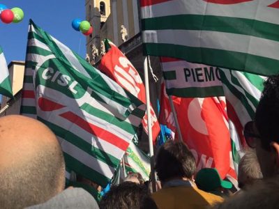 In piazza per “la settimana di mobilitazione per il lavoro”