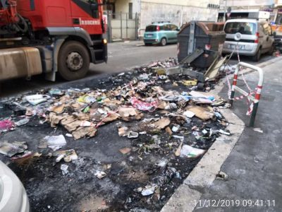 Proteste e fiamme in periferia a Roma. Manca il riscaldamento