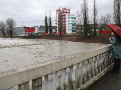 Motociclista cade nel fiume Santerno, febbrili le ricerche