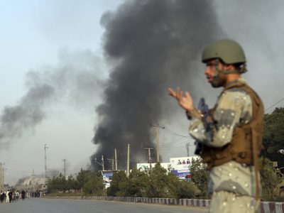 Nuovo attacco talebano uccisi 17 poliziotti dopo i 10 militari di ieri