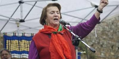 Nuovamente danneggiata la targa dedicata alla p...