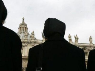 Vaticano: casi di abusi di religiosi sulle suore, ma anche tra suore