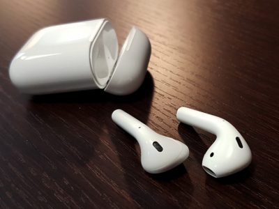 Boom di vendite di auricolari senza fili: Apple è la regina