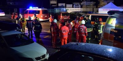 Travolge con l’auto gruppo di turisti: 6 ...