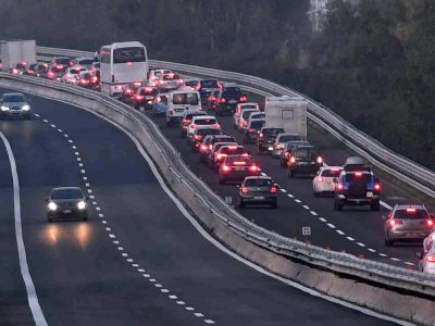 Viabilità, lunghe colonne di Tir e forti rallentamenti sulla A14