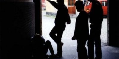 Charlie, aggredita cinque volte per il suo dich...