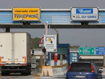Autostrade verso la revoca? Solo Renzi, e il pd sottobanco, difendono  Benetton