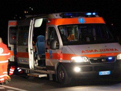 Bus travolge un auto nel foggiano, i soccorsi al lavoro, due le probabili vittime