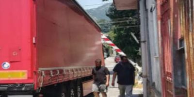 Schiacciato fra due camion in cava, ancora un m...