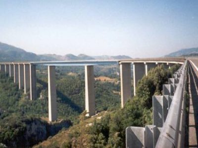 Le stampelle di viadotto Cerrano si sono spostate di 7 centimetri