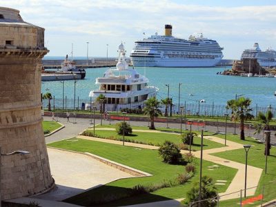 Virus Cina, nave da crociera  bloccata a Citivavecchia. Controlli in corso