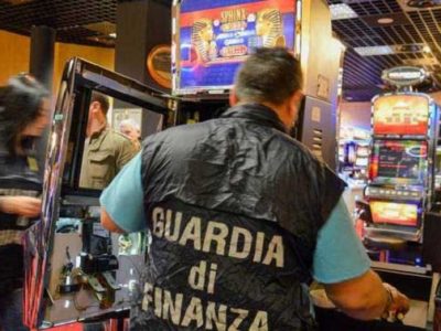 C’è la criminalità barese sul settore delle sale giochi, 36 nei guai