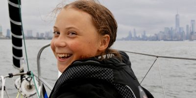 Auguri a Greta Thunberg: la giovane attivista c...