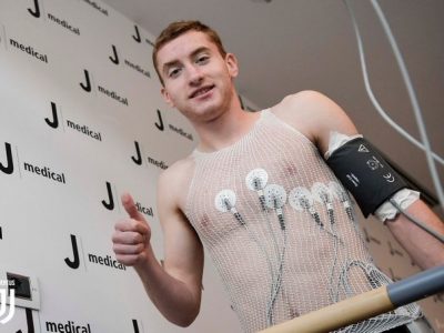 Juventus, Kulusevski sbarca a Torino: visite mediche e firma