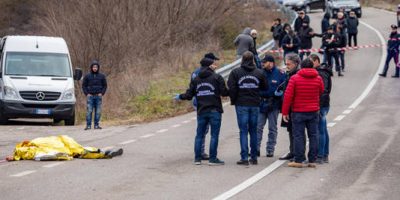 Travolto e ucciso dall’auto dei tifosi av...