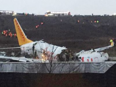 Istanbul, aereo finisce fuori pista: rischiata la strage, ma non ci sono morti