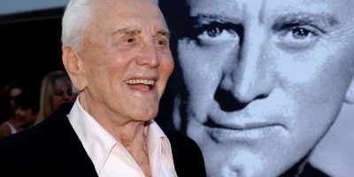 Addio al mito di Hollywood Kirk Douglas: aveva ...