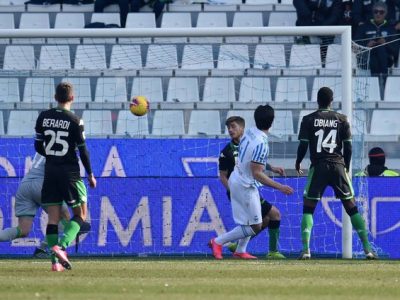 Il Sassuolo batte la Spal in rimonta a Ferrara