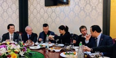 Chiara Appendino a pranzo con la comunità cines...