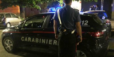 Tragedia a Roma: ragazzo decapita la madre al c...