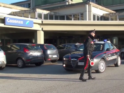Cosenza, 53enne costringe moglie malata e figlia a prostituirsi