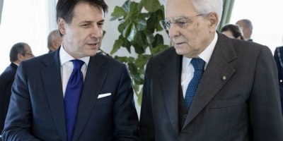 Conte e i dissidi con Renzi: il premier smentis...