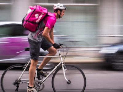 Istat: nel paniere 2020 e-car, food delivery e trattamenti estetici per uomo
