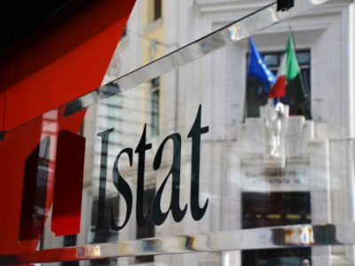 Istat, Pil +0,3% ai minimi storici dal 2014. Pressione fiscale al 42,4 %